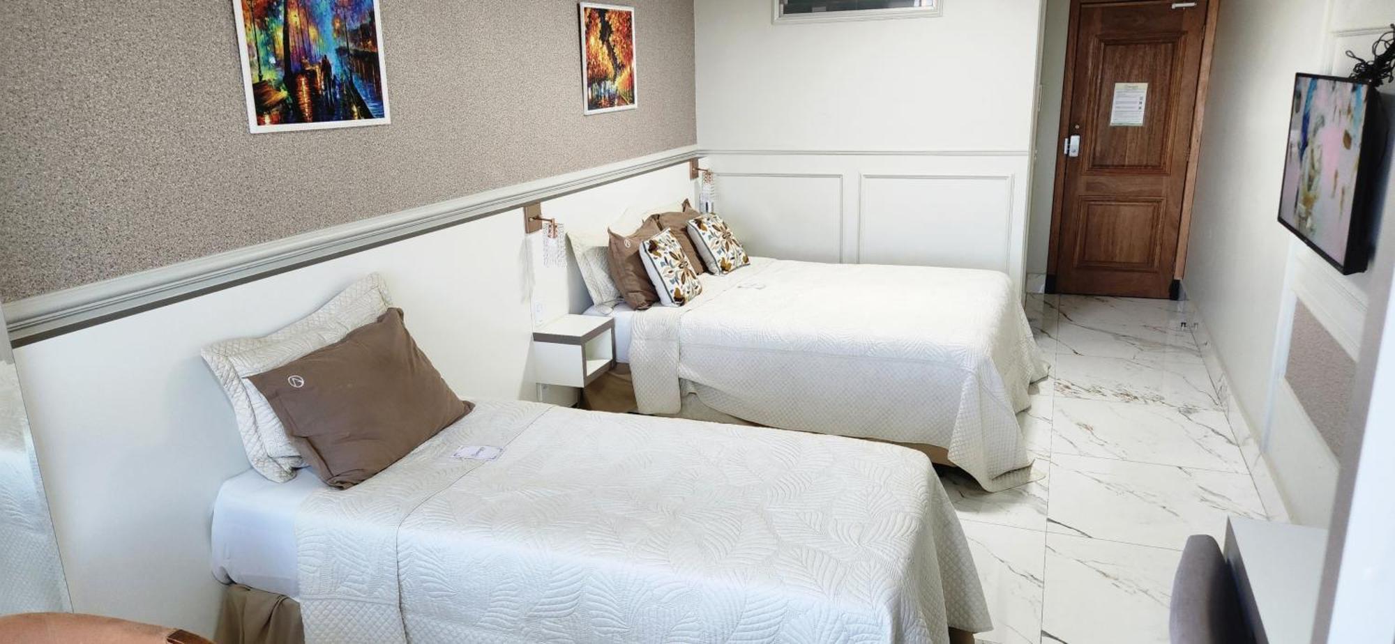 Hotel Antonio's E - Airport 3*