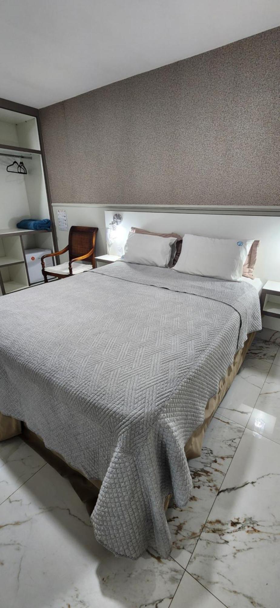 Antonio's E - Airport 3*